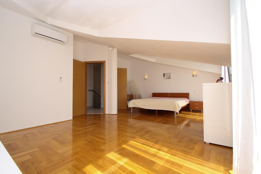 Apartman Dominik Трогир Экстерьер фото