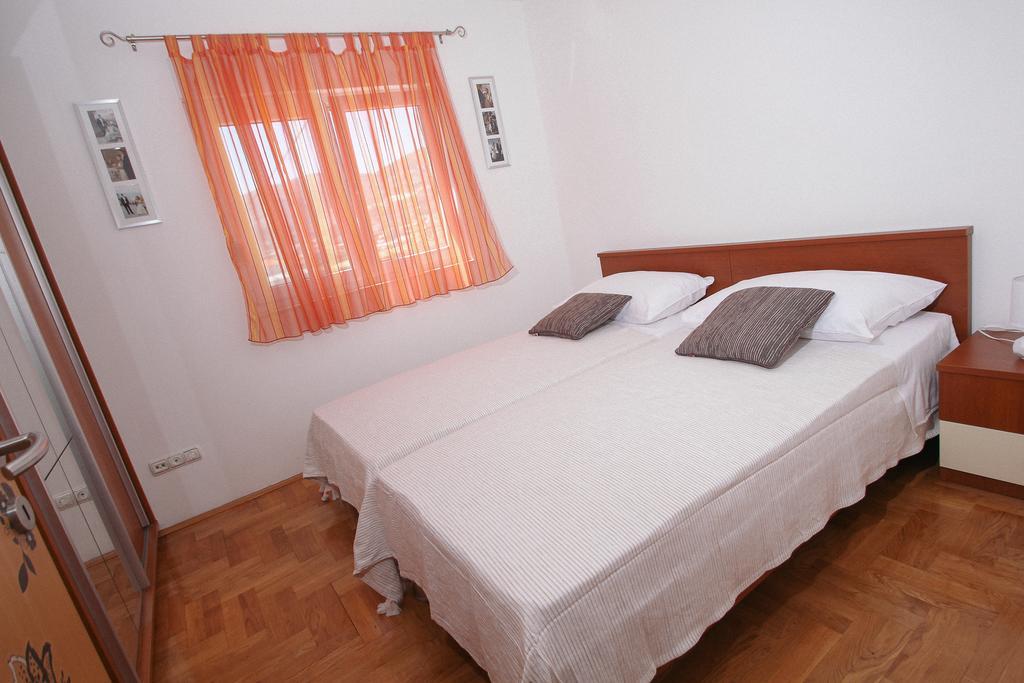 Apartman Dominik Трогир Экстерьер фото