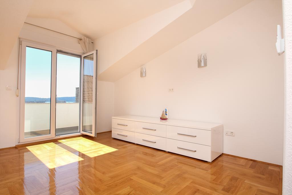 Apartman Dominik Трогир Экстерьер фото